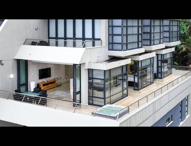 3 BEDROOM APARTMENT FOR SALE IN UMDLOTI BEACH